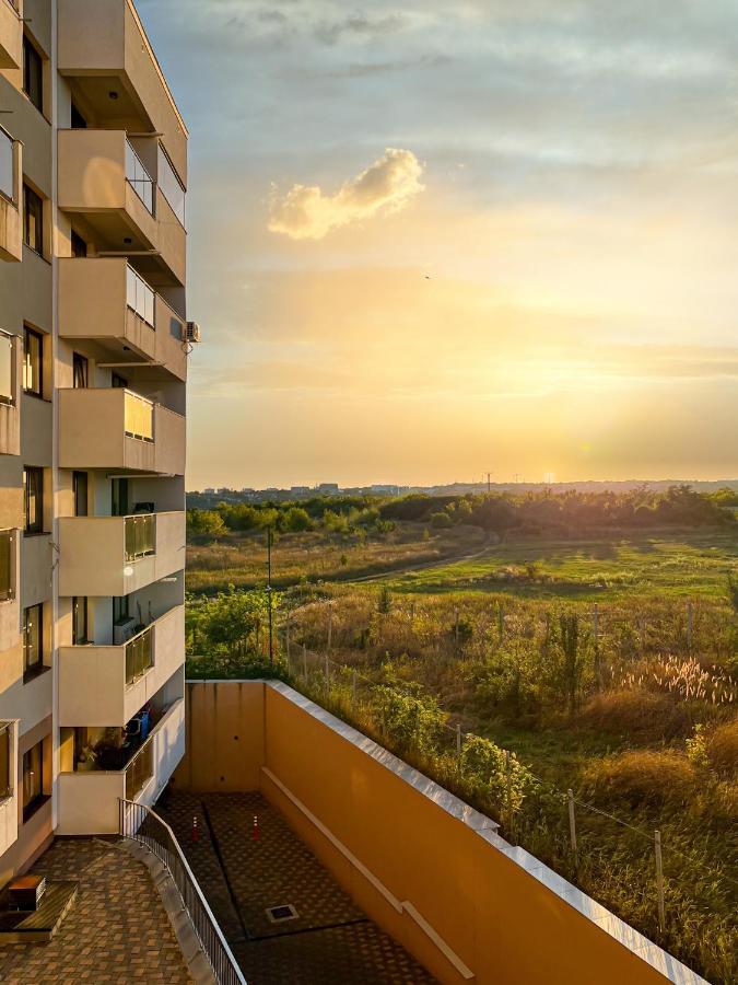 יאשי Uniquemoments Airport Apartment & Secure Parking & Airport Shuttle מראה חיצוני תמונה