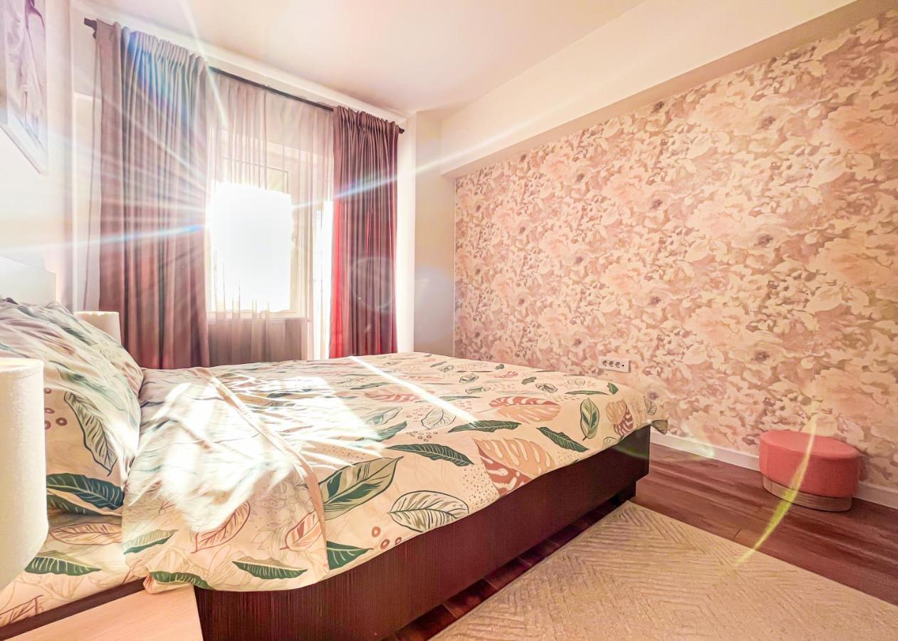יאשי Uniquemoments Airport Apartment & Secure Parking & Airport Shuttle מראה חיצוני תמונה