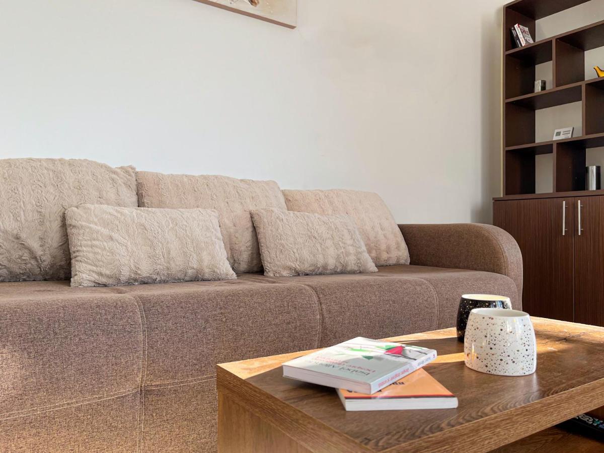 יאשי Uniquemoments Airport Apartment & Secure Parking & Airport Shuttle מראה חיצוני תמונה